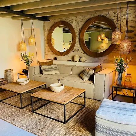 Villa Con Chimenea Age